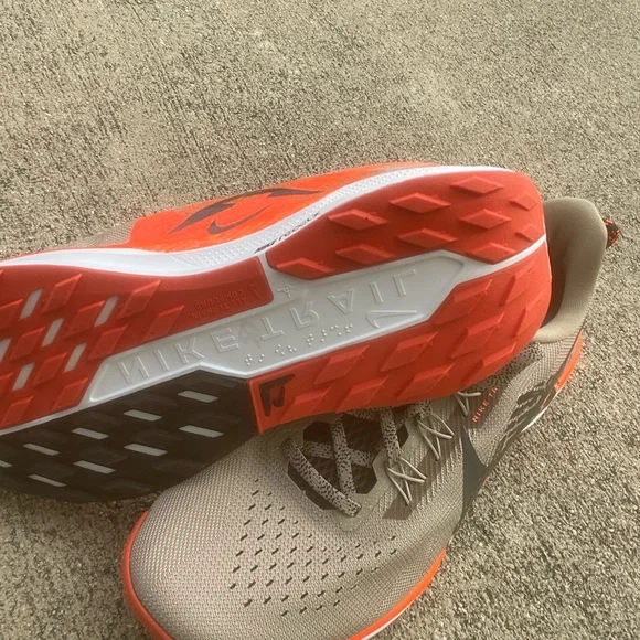 Nike Pegasus trail 5 khaki  and Orange dv3864-201 - Picture 4 of 11